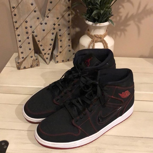 Nike Air Jordan Mens  Black Retro 1 Mid Come Fly With Me Sz 11.5 EUC - Picture 4 of 6